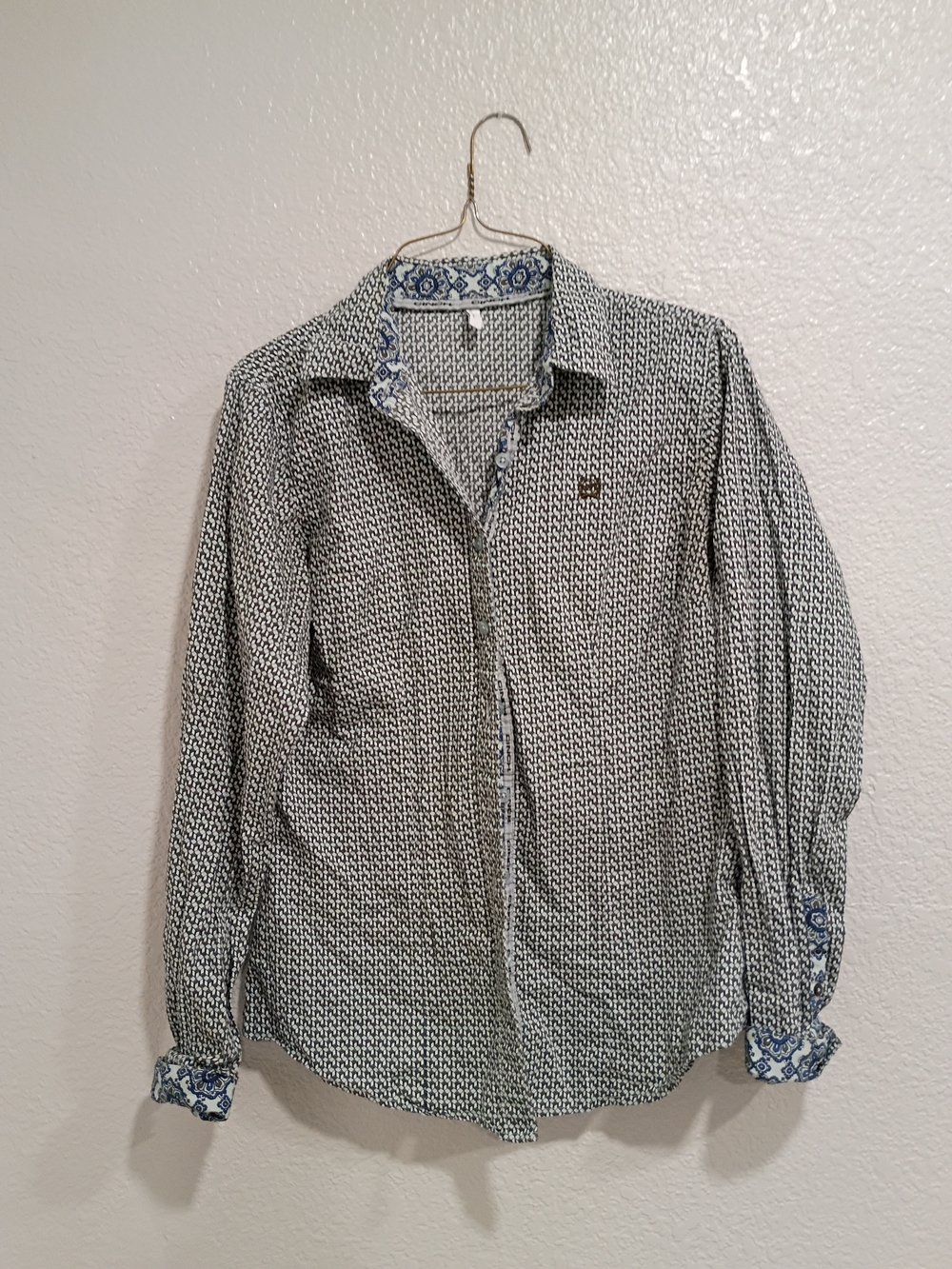 Cinch Black & White Patterned Button-Down Shirt with Blue Trim